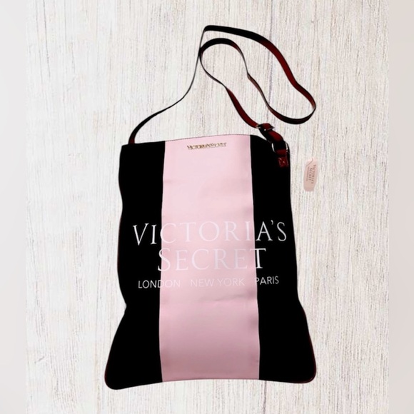 Victoria's Secret 2015 Ltd Edition Messenger Crossbody Bag